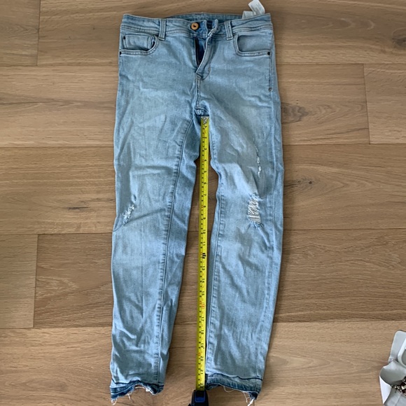ZARA DISTRESSED CROPPED SKINNY JEANS - SIZE 4 - Picture 5 of 5